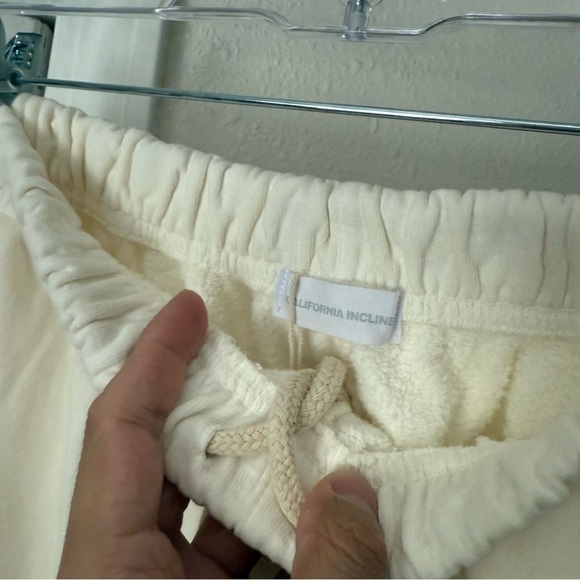 NWT CALIFORNIA INCLINE ivory off white cream cotton cropped jogger sweat pants - Picture 7 of 10